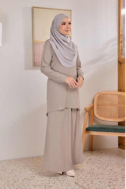 Sarra Ironless Casual Blouse Set With Skirt