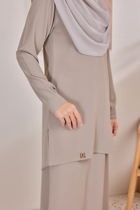 Sarra Ironless Casual Blouse Set With Skirt