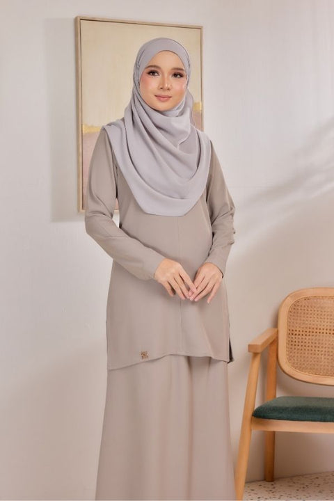 Sarra Ironless Casual Blouse Set With Skirt
