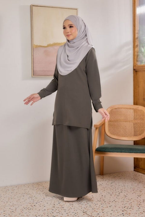 Sarra Ironless Casual Blouse Set With Skirt