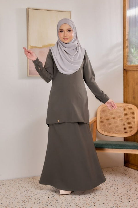 Sarra Ironless Casual Blouse Set With Skirt