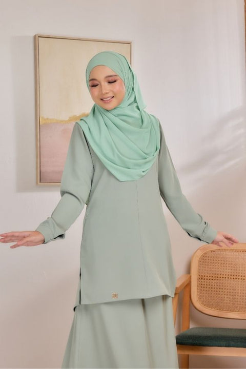 Sarra Ironless Casual Blouse Set With Skirt
