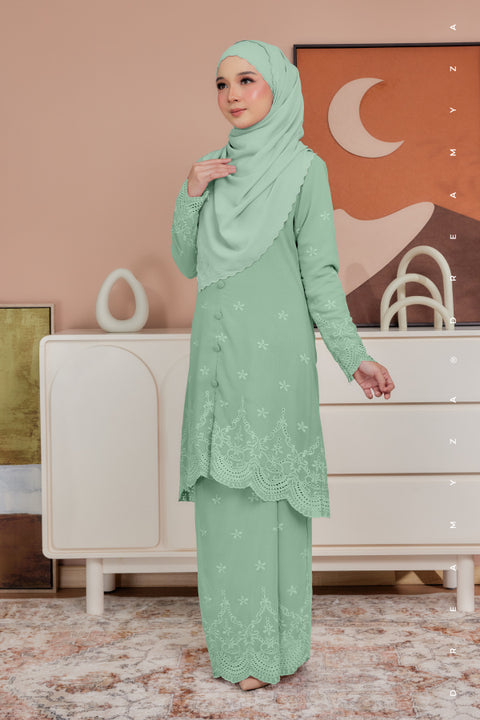Atia Embroidered Sulam Chiffon Kebaya Riau Kurung Moden