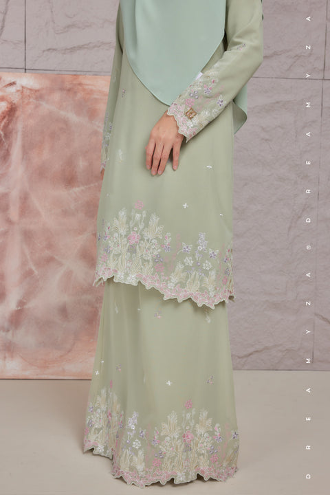 Aurelia Embroidered Chiffon Modern Kurung