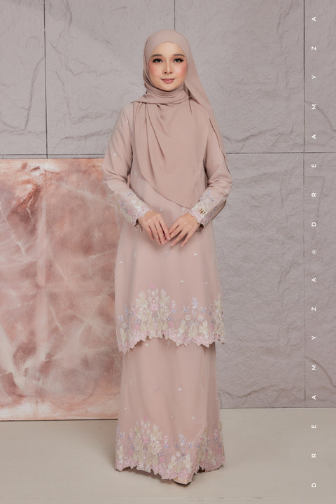 Aurelia Embroidered Chiffon Modern Kurung