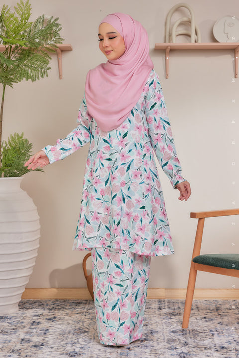 Alya Printed Riau Pahang Modern Kurung (Ironless).