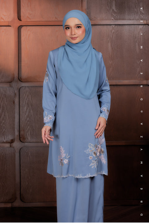 Elysian Bloom Embroidered Diamond Beads Riau Modern Kurung (PREORDER)