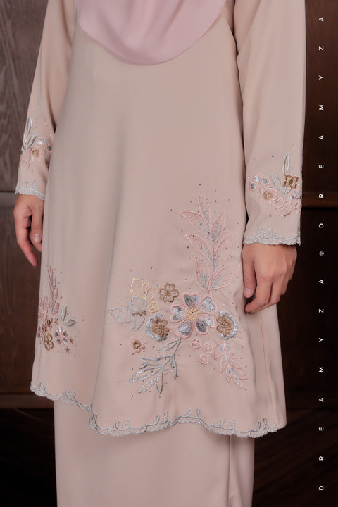 Elysian Bloom Embroidered Diamond Beads Riau Modern Kurung (PREORDER)