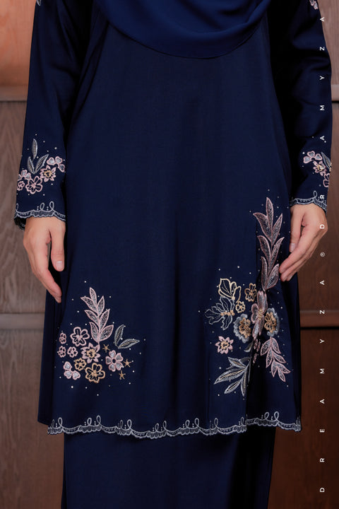 Elysian Bloom Embroidered Diamond Beads Riau Modern Kurung (PREORDER)
