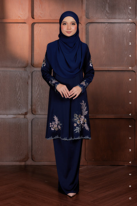 Elysian Bloom Embroidered Diamond Beads Riau Modern Kurung (PREORDER)
