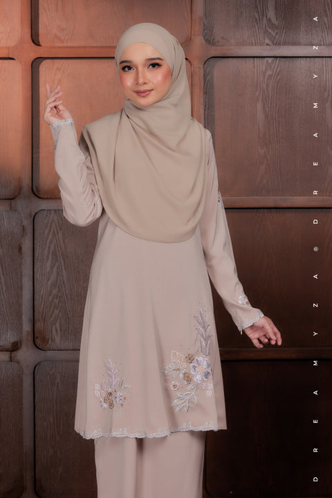 Elysian Bloom Embroidered Diamond Beads Riau Modern Kurung (PREORDER)