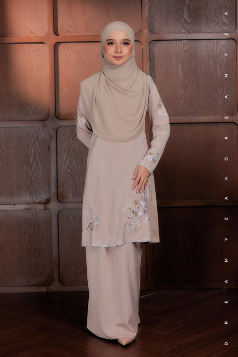 Elysian Bloom Embroidered Diamond Beads Riau Modern Kurung (PREORDER)