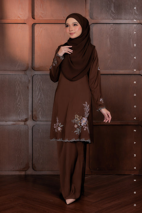 Elysian Bloom Embroidered Diamond Beads Riau Modern Kurung (PREORDER)
