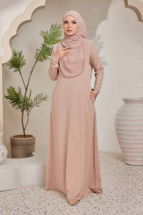 Erra Ironless PolyCotton Knitted Jubah Dress.