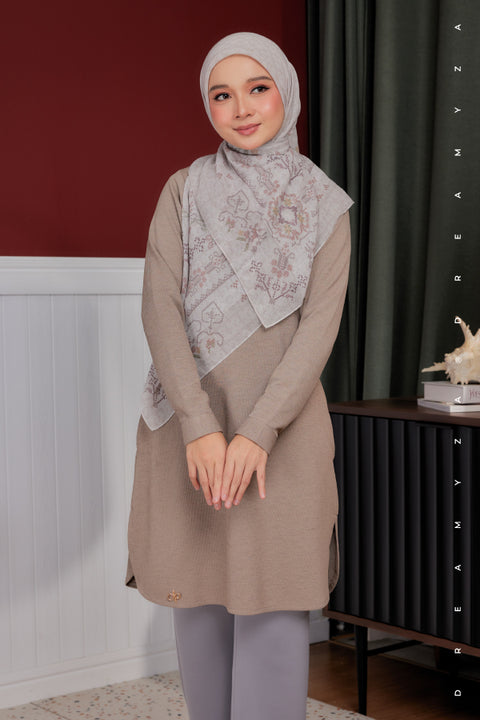 Lana Ironless PolyCotton Knitted Long Top Blouse