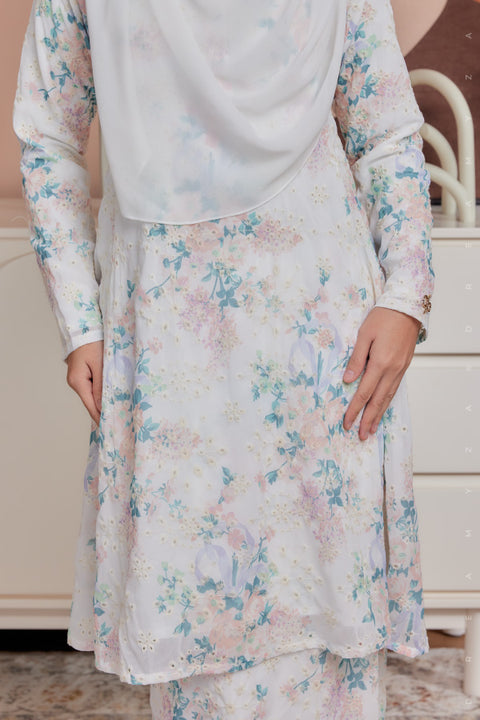 Manis Embroidered Printed Chiffon Riau Pahang Modern Kurung