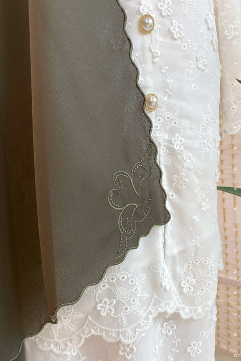 Rara Selendang Sulam Veil Shawl.