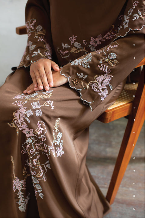 Kencana Embroidered Jubah Abaya with Shawl