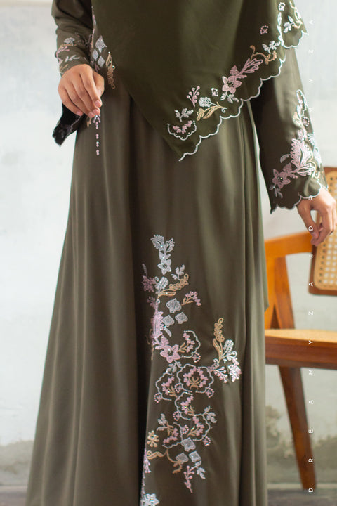 Kencana Embroidered Jubah Abaya with Shawl