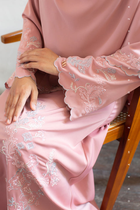 Kencana Embroidered Jubah Abaya with Shawl