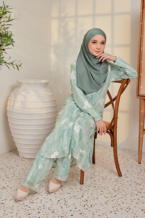 Amara Printed Chiffon Pant Suit