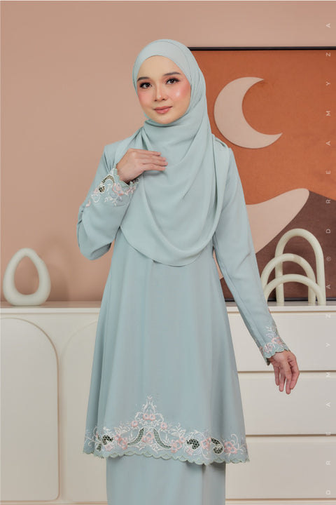 Ara Embroidered Riau Modern Kurung