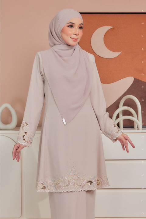 Ara Embroidered Riau Modern Kurung