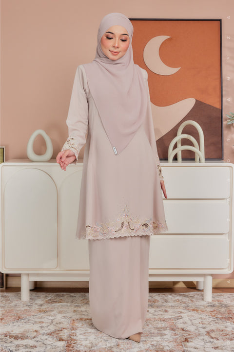 Ara Embroidered Riau Modern Kurung