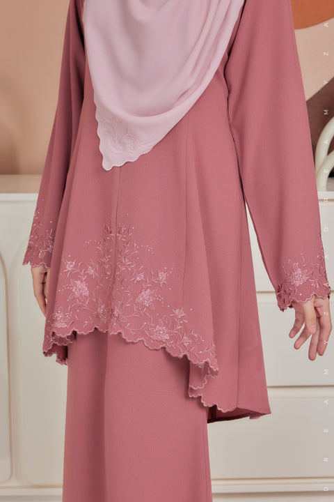 Aria Embroidered Heavy Chiffon Crepe Modern Kurung