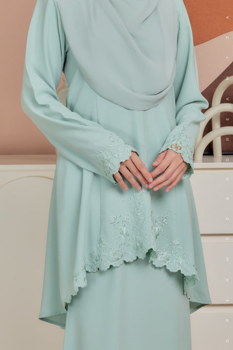 Aria Embroidered Heavy Chiffon Crepe Modern Kurung