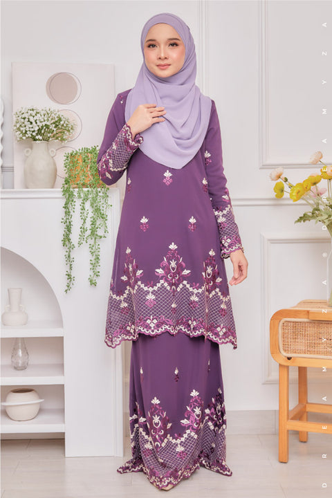 Raisya Flowers Embroidered Sulam Chiffon Baju Kurung Moden.