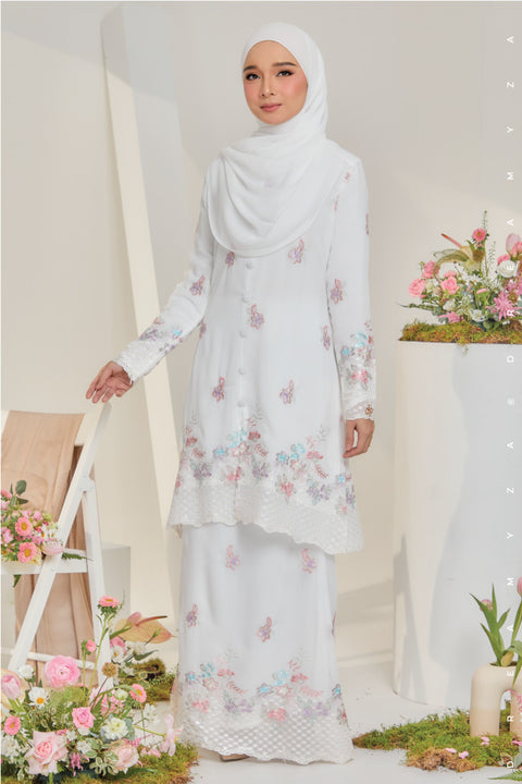 Mawar Flowers Embroidered Sulam Chiffon Baju Kurung Moden.