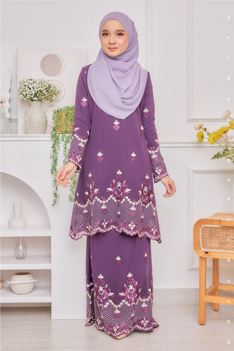 Raisya Flowers Embroidered Sulam Chiffon Baju Kurung Moden.