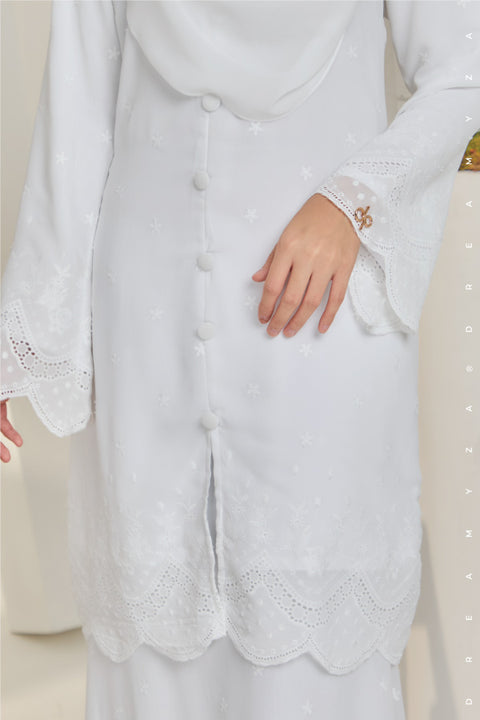 Widuri Embroidered Sulam Chiffon Brides Baju Kurung Akad Nikah Tunang in Off White.