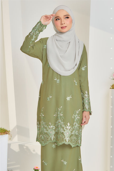 Jesnita Embroidered Sulam Chiffon Baju Kurung Moden