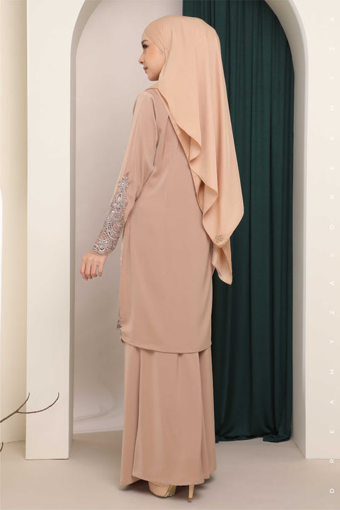 Amna Embroidered Border Lace Modern Kurung