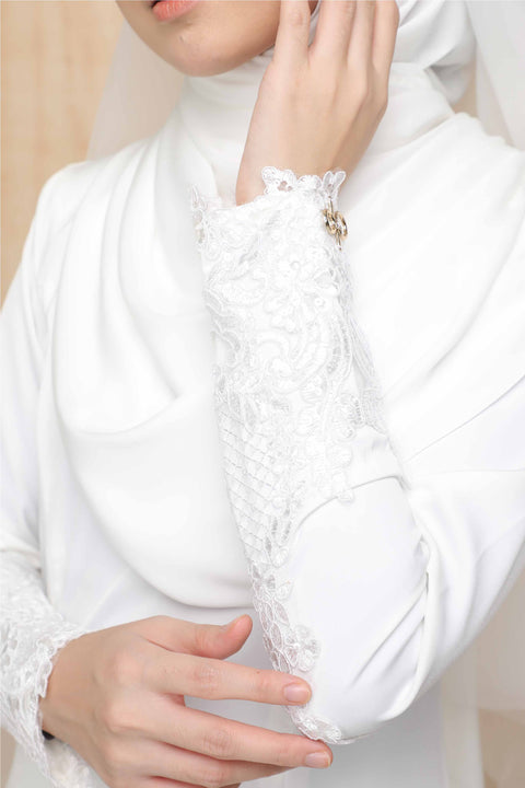 Baju Kurung Nikah White Deana Embroidered Border Lace Brides