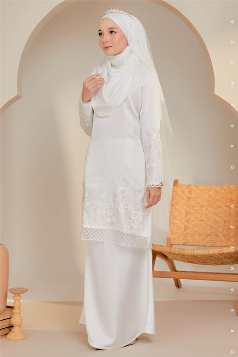 Maya Embroidered Border Lace Brides Baju Kurung Moden Nikah