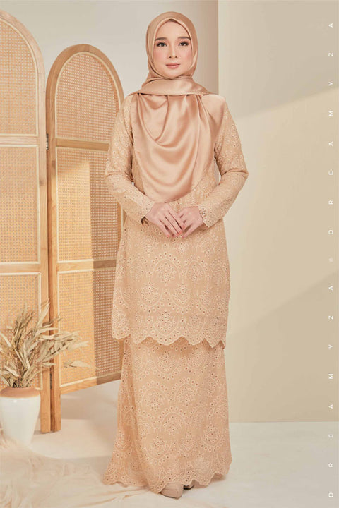 Qaseh Embroidered Sulam Chiffon Baju Kurung Moden