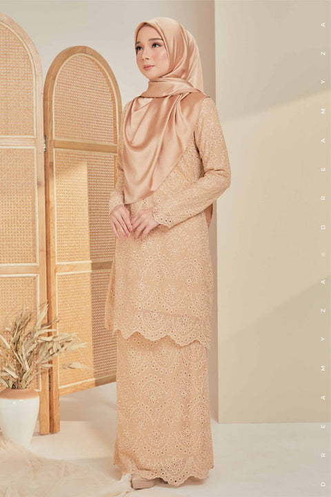 Qaseh Embroidered Sulam Chiffon Baju Kurung Moden