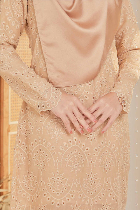 Qaseh Embroidered Sulam Chiffon Baju Kurung Moden