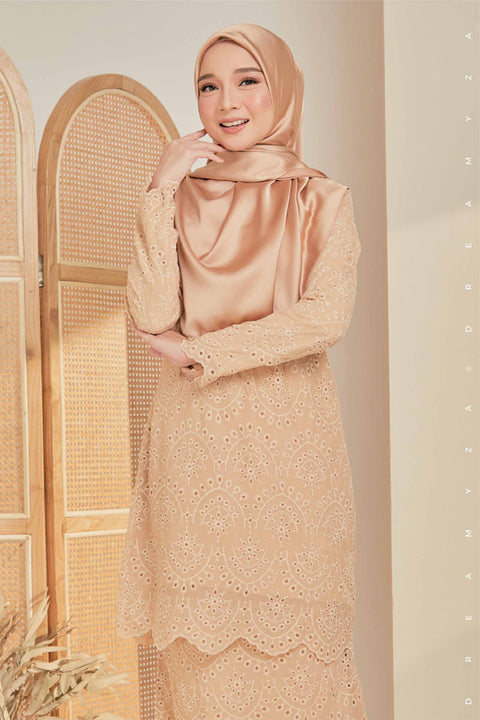Qaseh Embroidered Sulam Chiffon Baju Kurung Moden