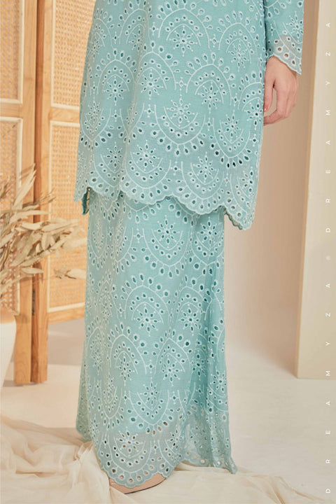 Qaseh Embroidered Sulam Chiffon Baju Kurung Moden