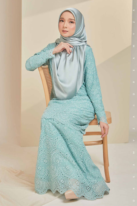 Qaseh Embroidered Sulam Chiffon Baju Kurung Moden