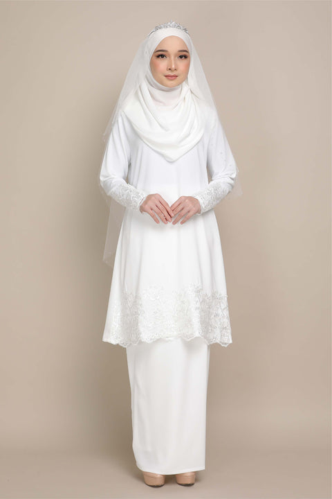 Baju Kurung Nikah White Dewi Riau Embroidered Border Lace