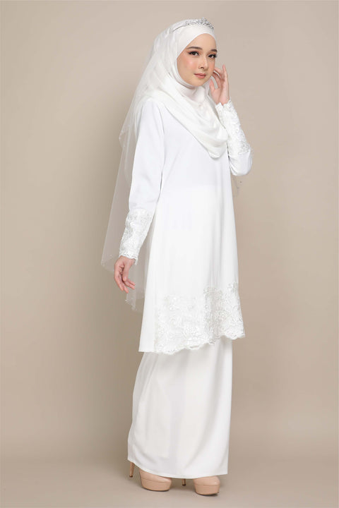 Baju Kurung Nikah White Dewi Riau Embroidered Border Lace